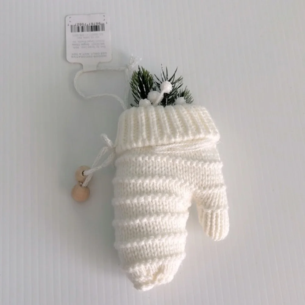 Target knit mitten glove ornament NWT 3 for $20